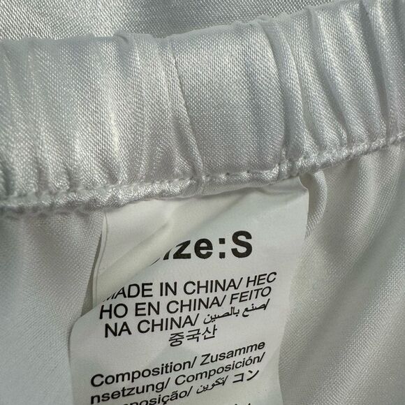 Elegant White Lace Sleepwear Set - Picture 7 of 8